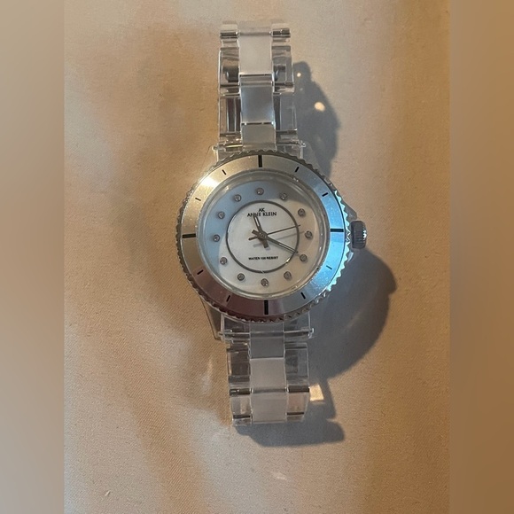 Anne Klein Clear Resin Link Watch Mother of Pearl Dial Crystal Markers main image 6